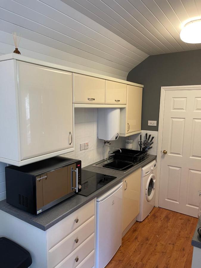 Cosy Cabin By The Seaside With Hot Tub Birchington-on-Sea Exterior photo