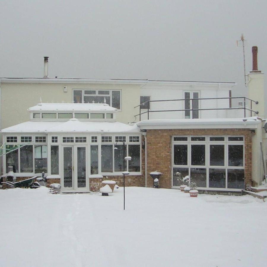 Cosy Cabin By The Seaside With Hot Tub Birchington-on-Sea Exterior photo